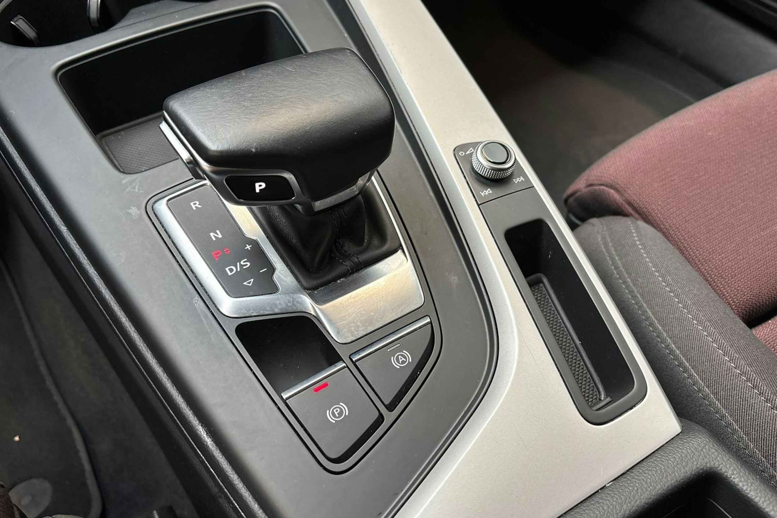 vihreä Audi A4 2020 kuva 31.