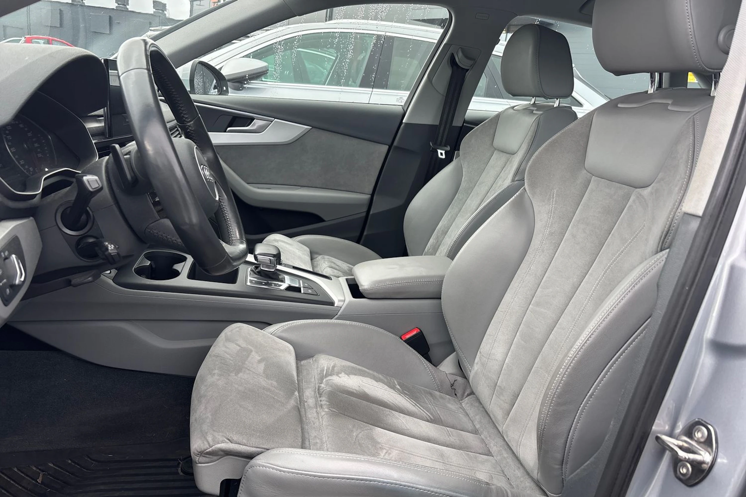 hopea Audi A4 2020 kuva 4.