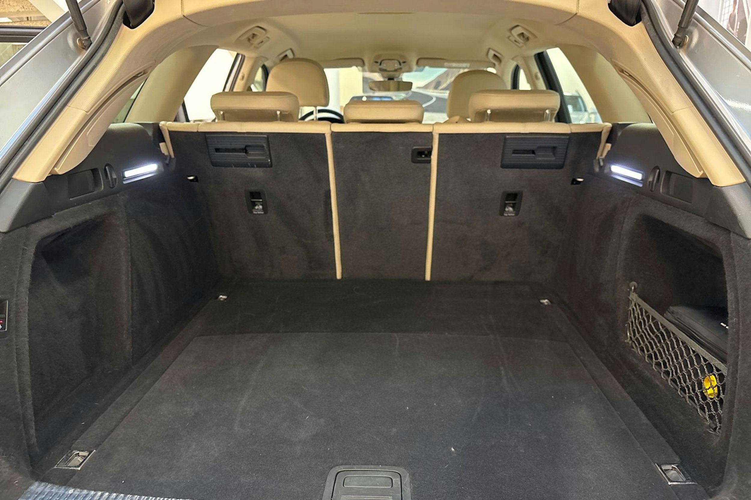 hopea Audi A4 2020 kuva 14.