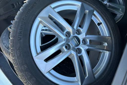 sininen Audi A4 2020 kuva 6.