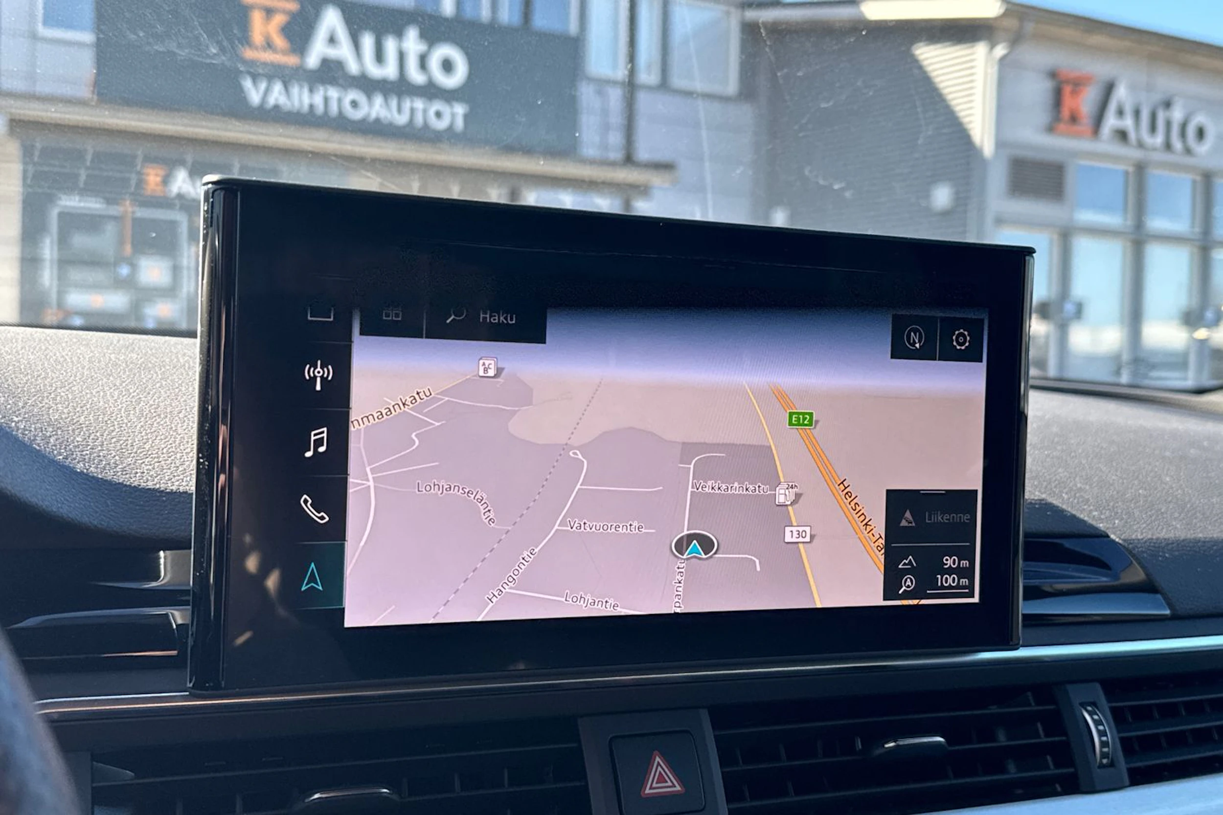 sininen Audi A4 2020 kuva 12.