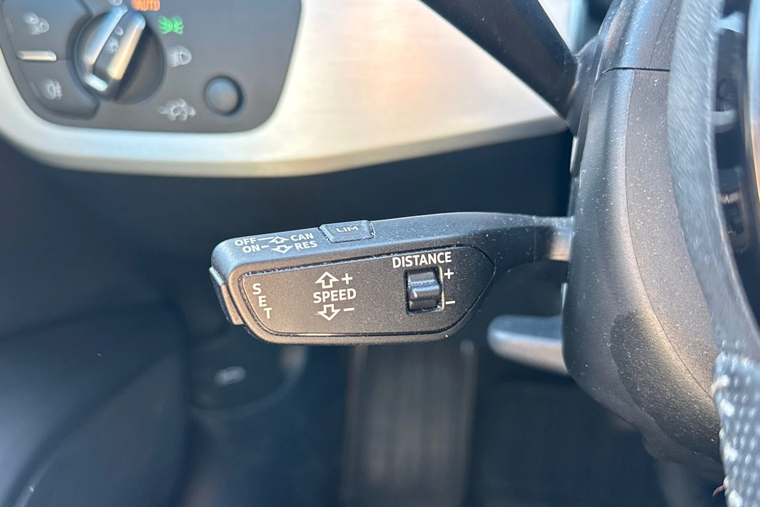 sininen Audi A4 2020 kuva 15.