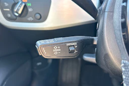 sininen Audi A4 2020 kuva 15.