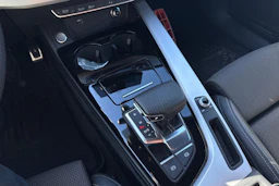 sininen Audi A4 2020 kuva 17.