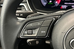 harmaa Audi A4 2020 kuva 21.
