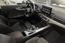 Musta Audi A4 2020 kuva 16.