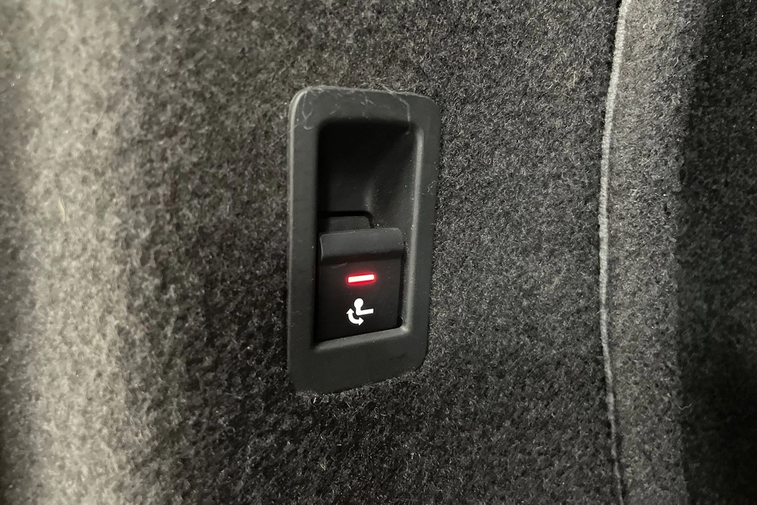 Musta Audi A4 2020 kuva 18.