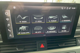 Musta Audi A4 2020 kuva 20.