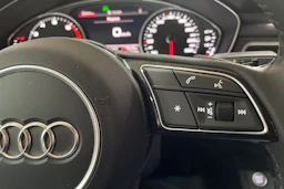 Musta Audi A4 2020 kuva 25.