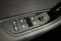 Musta Audi A4 2020 kuva 28.