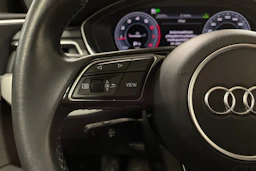 musta Audi A4 2020 kuva 25.