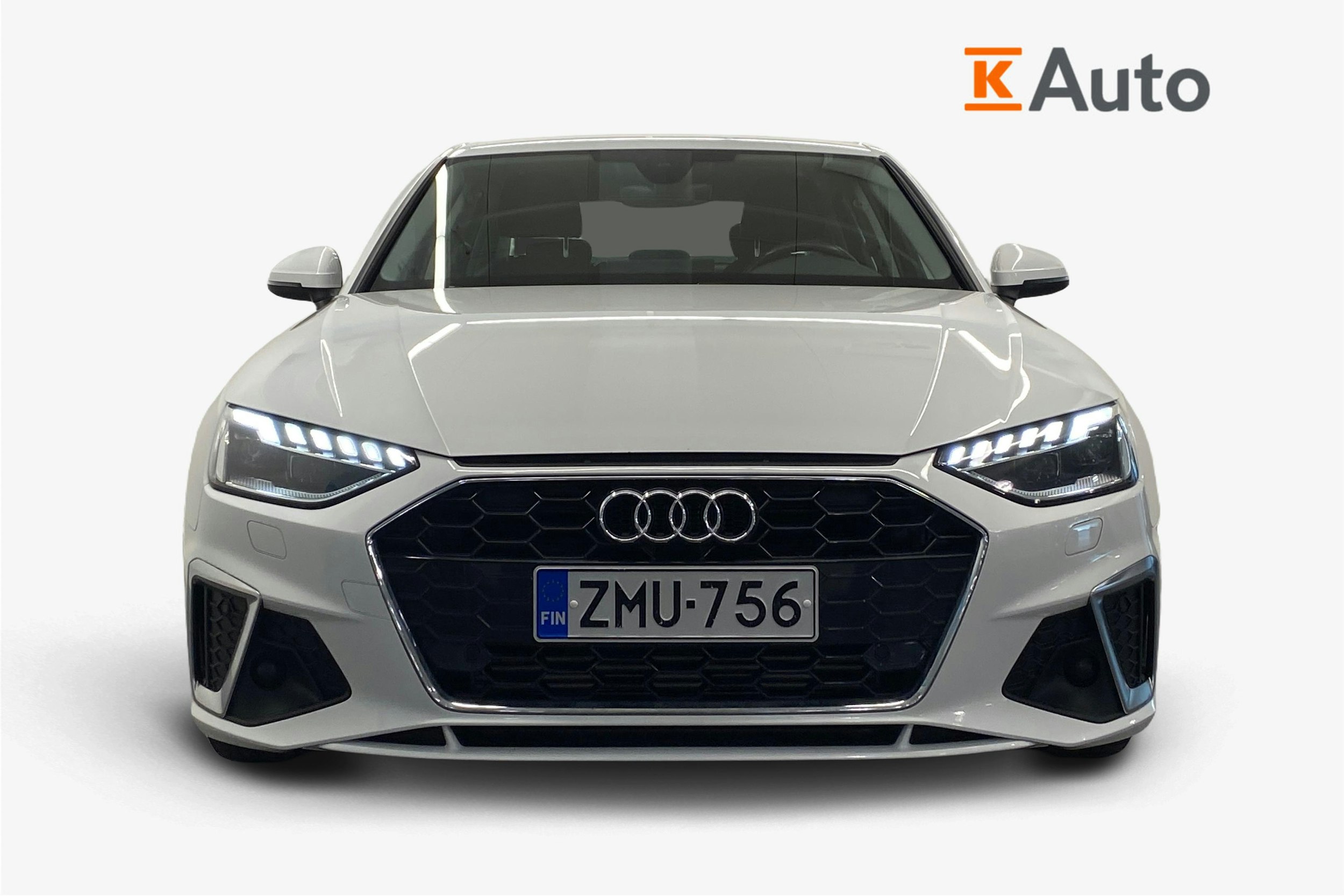 valkoinen Audi A4 2020 kuva 5.