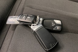 valkoinen Audi A4 2020 kuva 29.