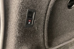 valkoinen Audi A4 2020 kuva 34.