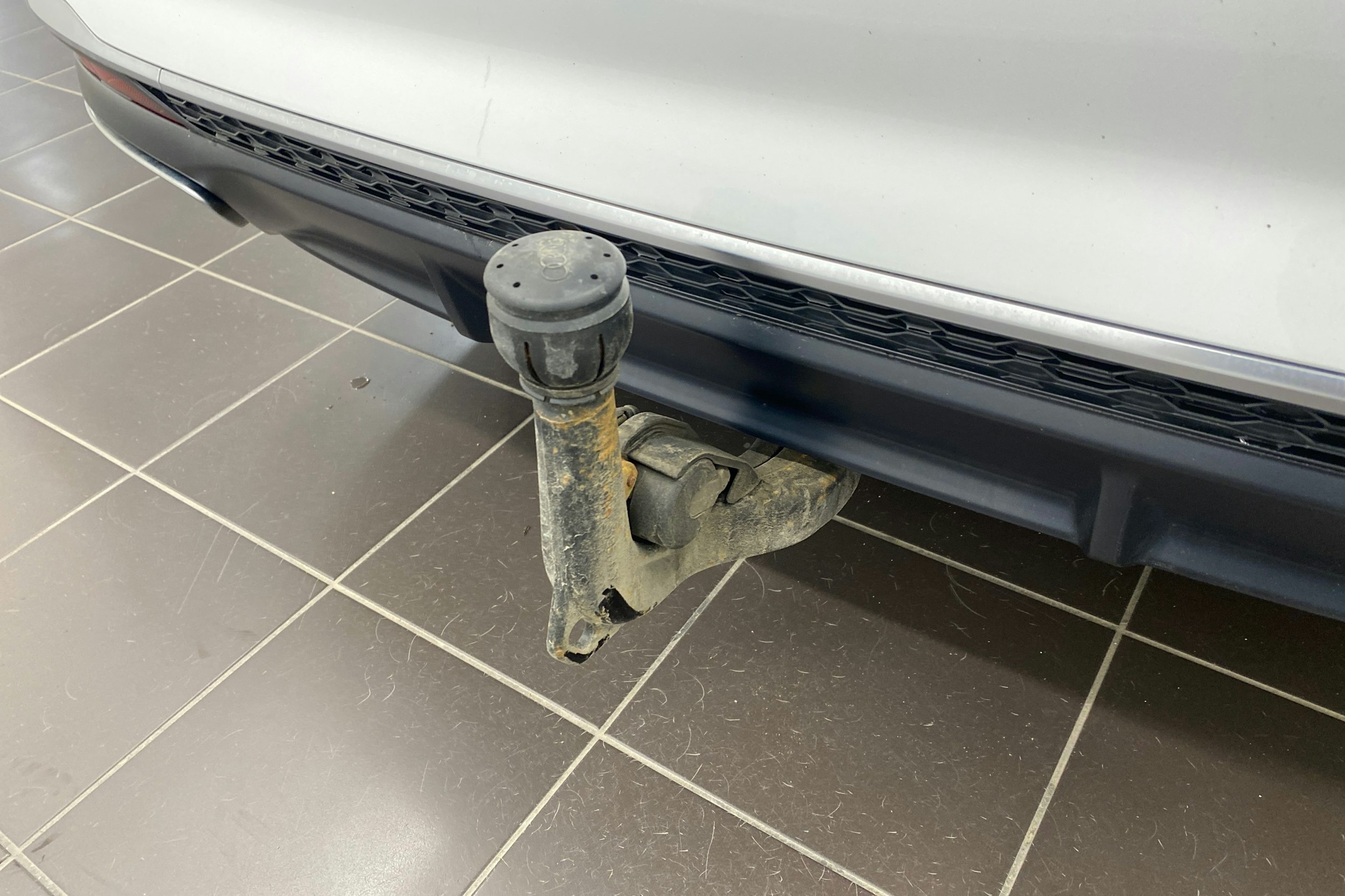 valkoinen Audi A4 2020 kuva 35.