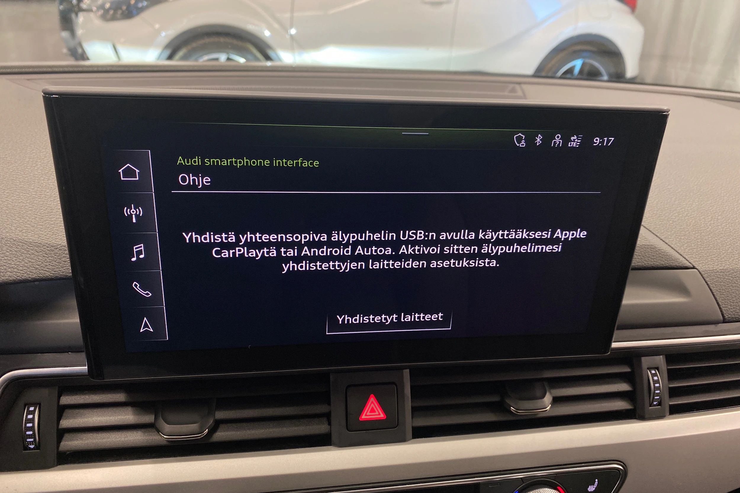 valkoinen Audi A4 2020 kuva 21.