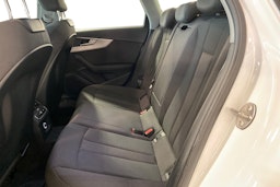 valkoinen Audi A4 2020 kuva 10.