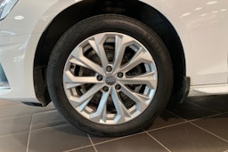 valkoinen Audi A4 2020 kuva 11.