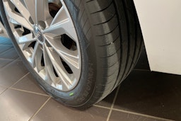 valkoinen Audi A4 2020 kuva 13.