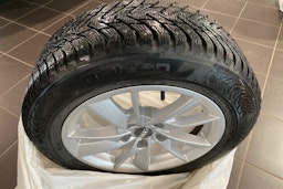 valkoinen Audi A4 2020 kuva 14.