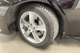 musta Audi A4 2020 kuva 13.