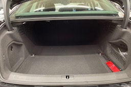 musta Audi A4 2020 kuva 15.