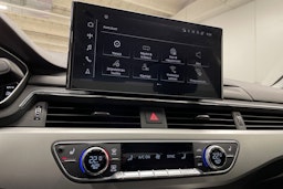 musta Audi A4 2020 kuva 19.