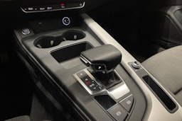 musta Audi A4 2020 kuva 24.