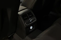 Musta Audi A4 2020 kuva 35.