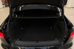 Musta Audi A4 2020 kuva 36.