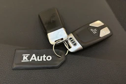 Musta Audi A4 2020 kuva 38.