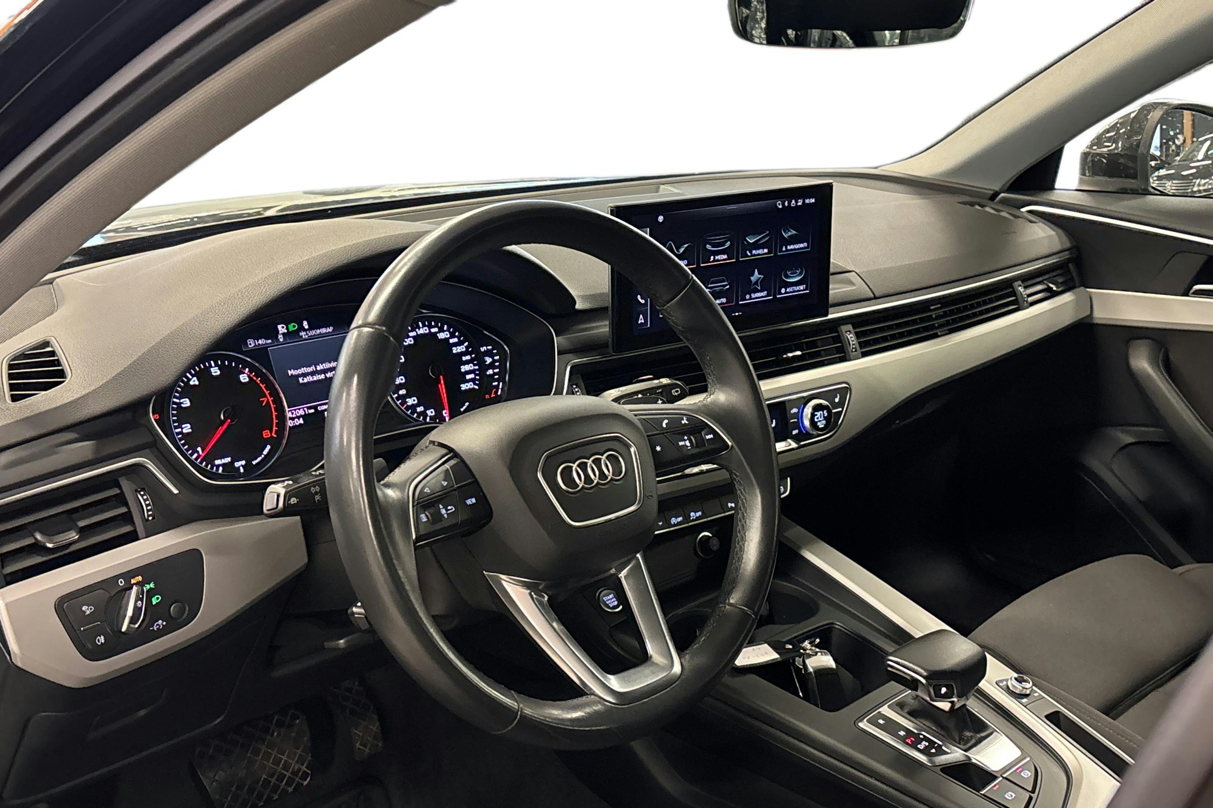 musta Audi A4 2021 kuva 3.