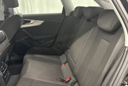 musta Audi A4 2021 kuva 10.