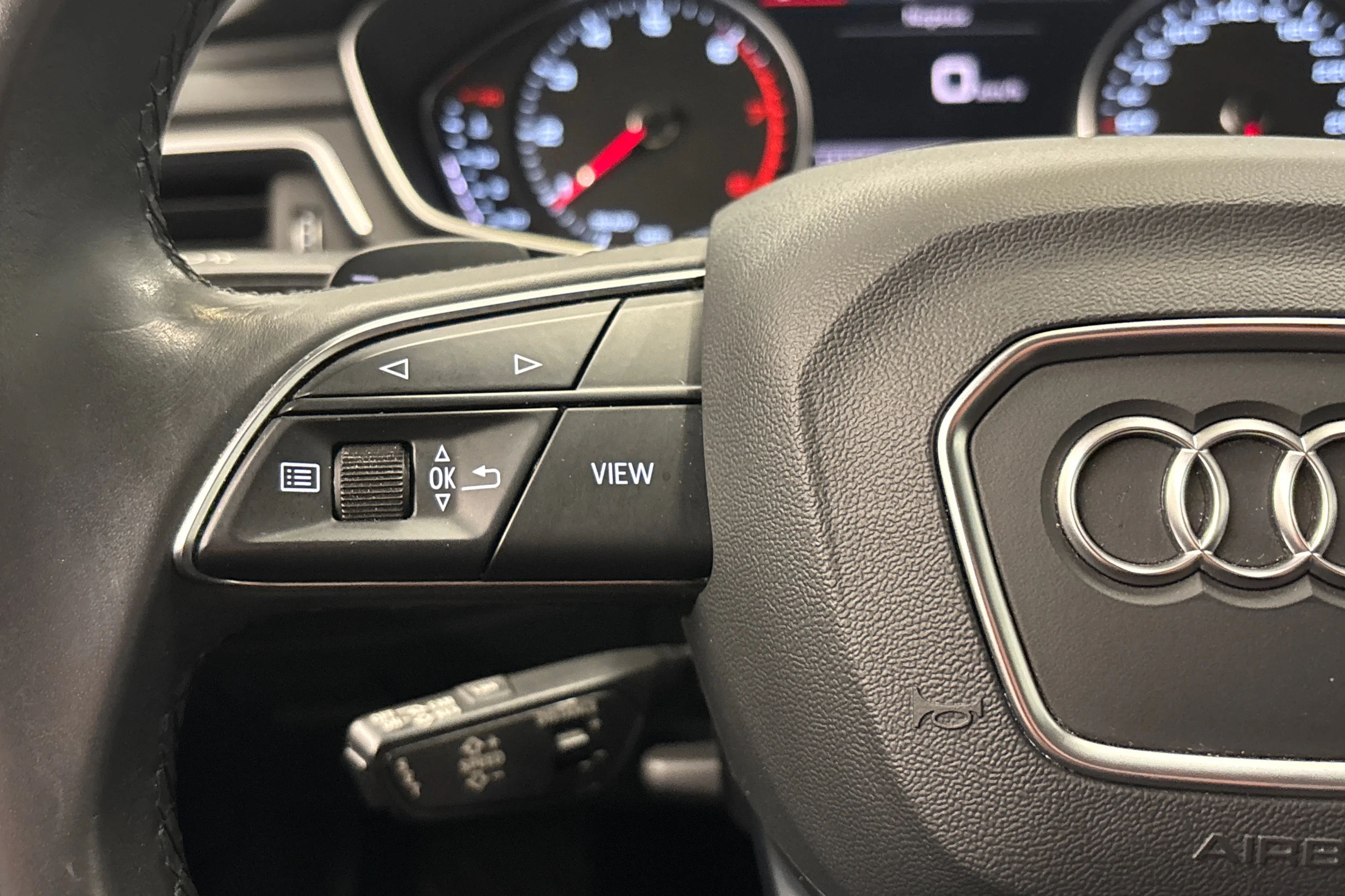 musta Audi A4 2021 kuva 14.