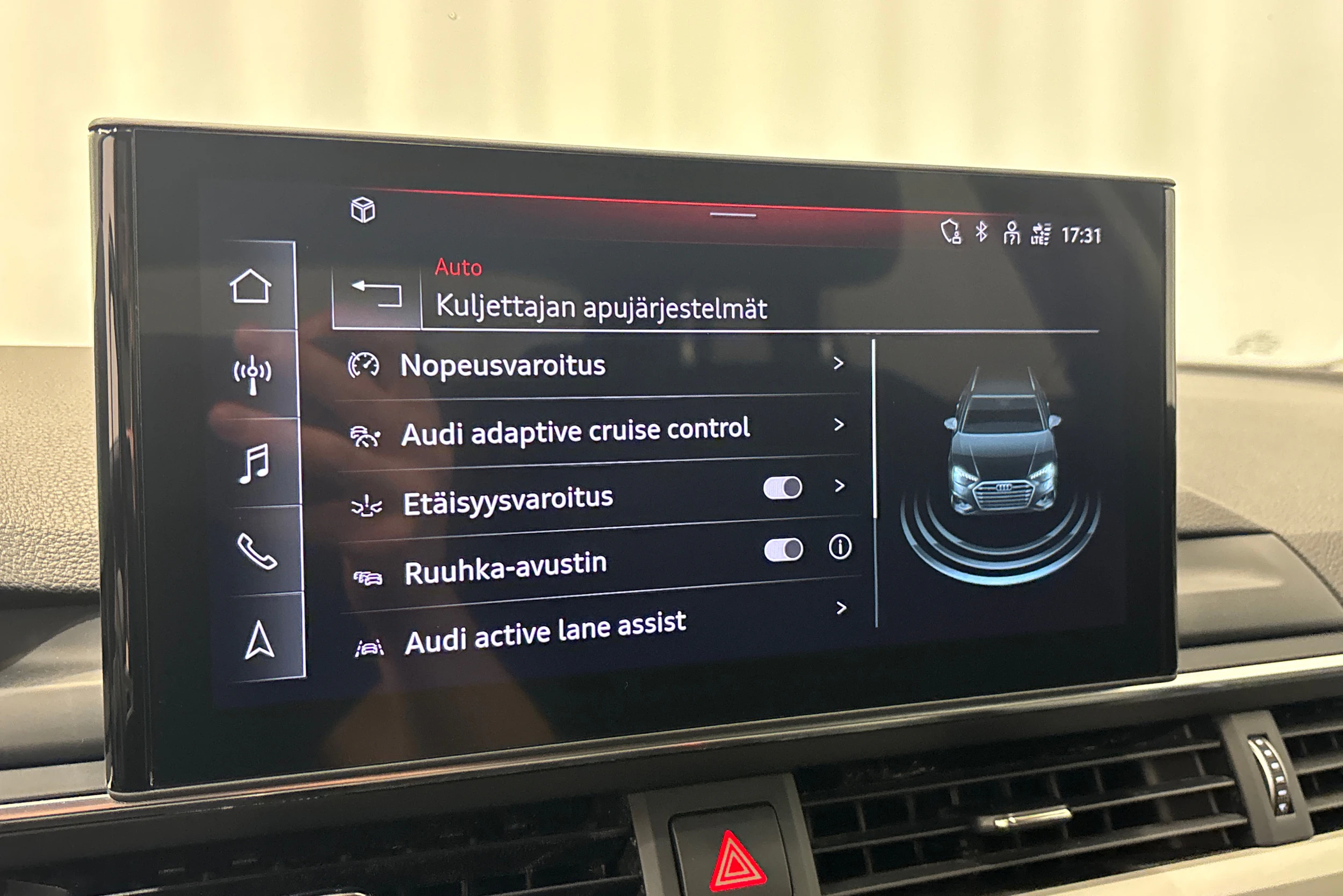 musta Audi A4 2021 kuva 19.