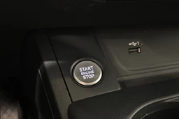 musta Audi A4 2021 kuva 24.