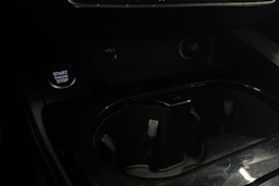 valkoinen Audi A4 2021 kuva 32.