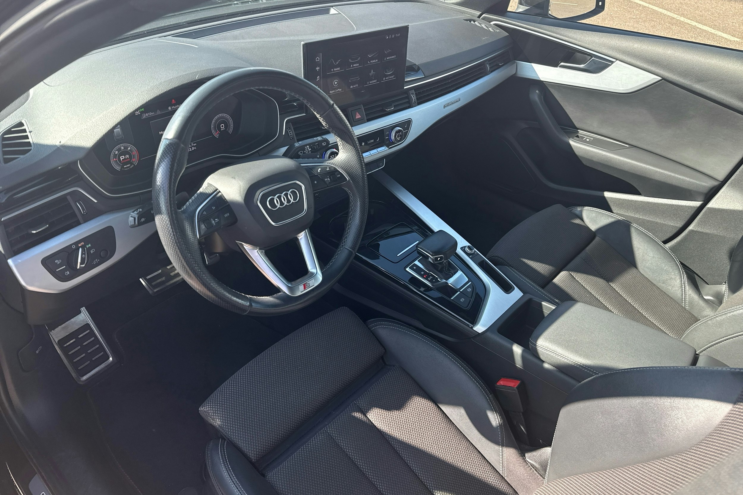 musta Audi A4 2021 kuva 6.