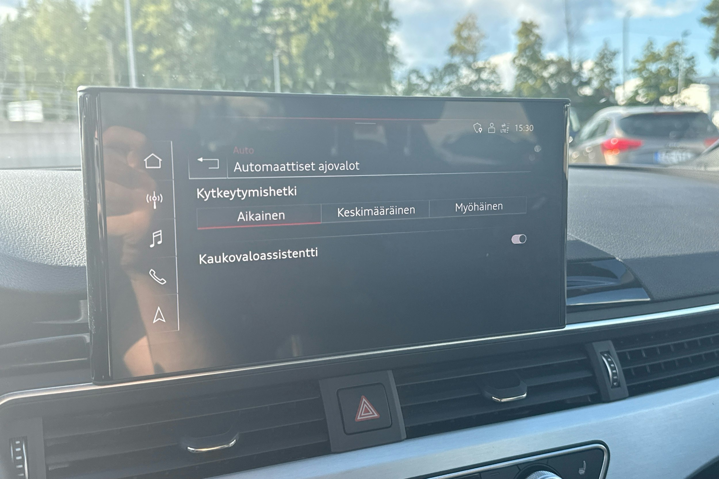 musta Audi A4 2021 kuva 17.