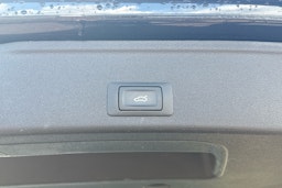 musta Audi A4 2021 kuva 21.