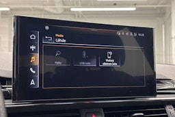 musta Audi A4 2021 kuva 26.