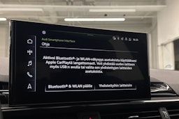 musta Audi A4 2021 kuva 28.