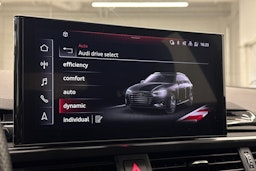 musta Audi A4 2021 kuva 30.
