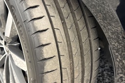 musta Audi A4 2021 kuva 39.