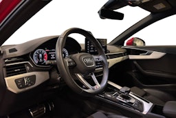 punainen Audi A4 2021 kuva 7.