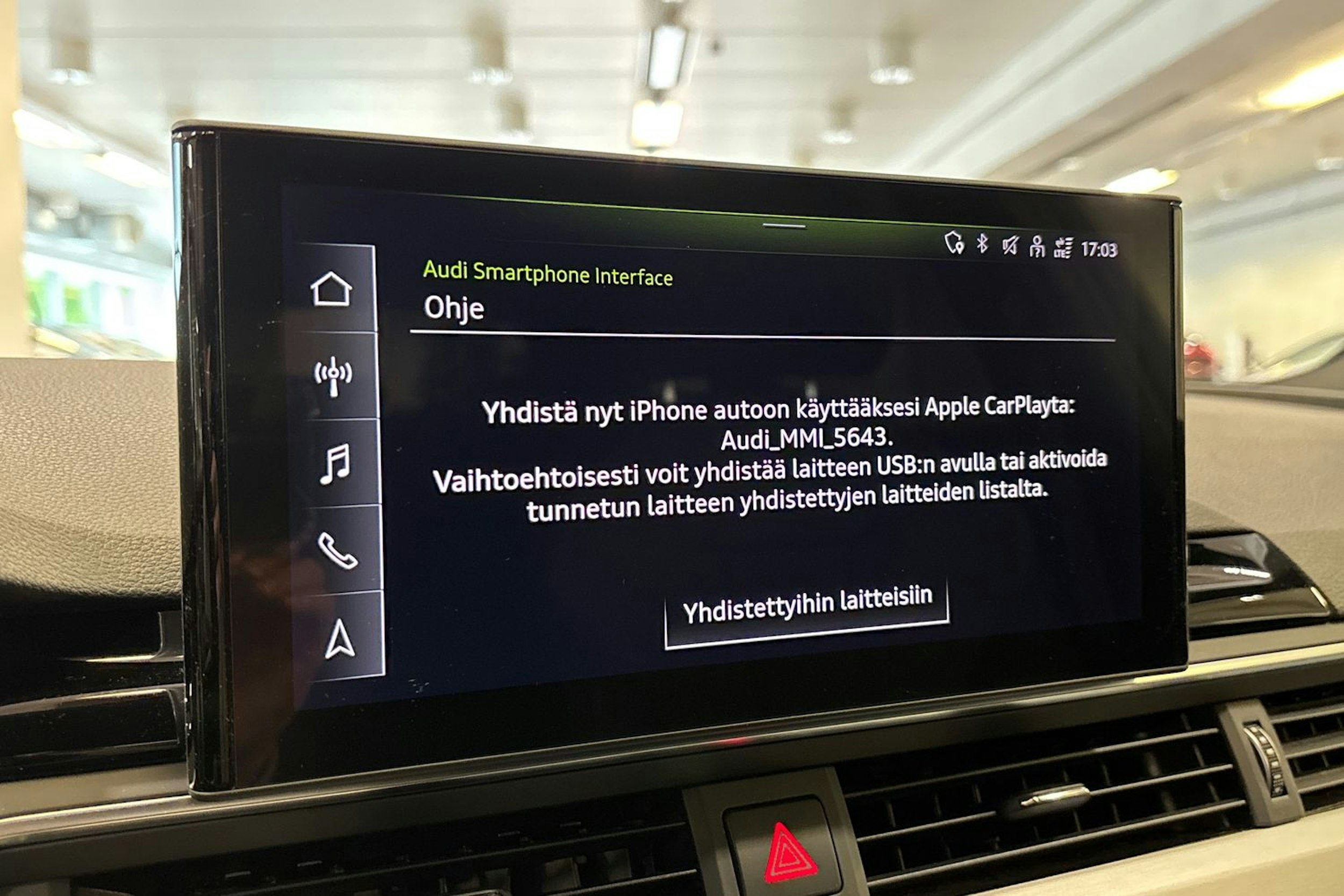 punainen Audi A4 2021 kuva 19.