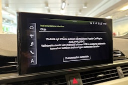 punainen Audi A4 2021 kuva 19.