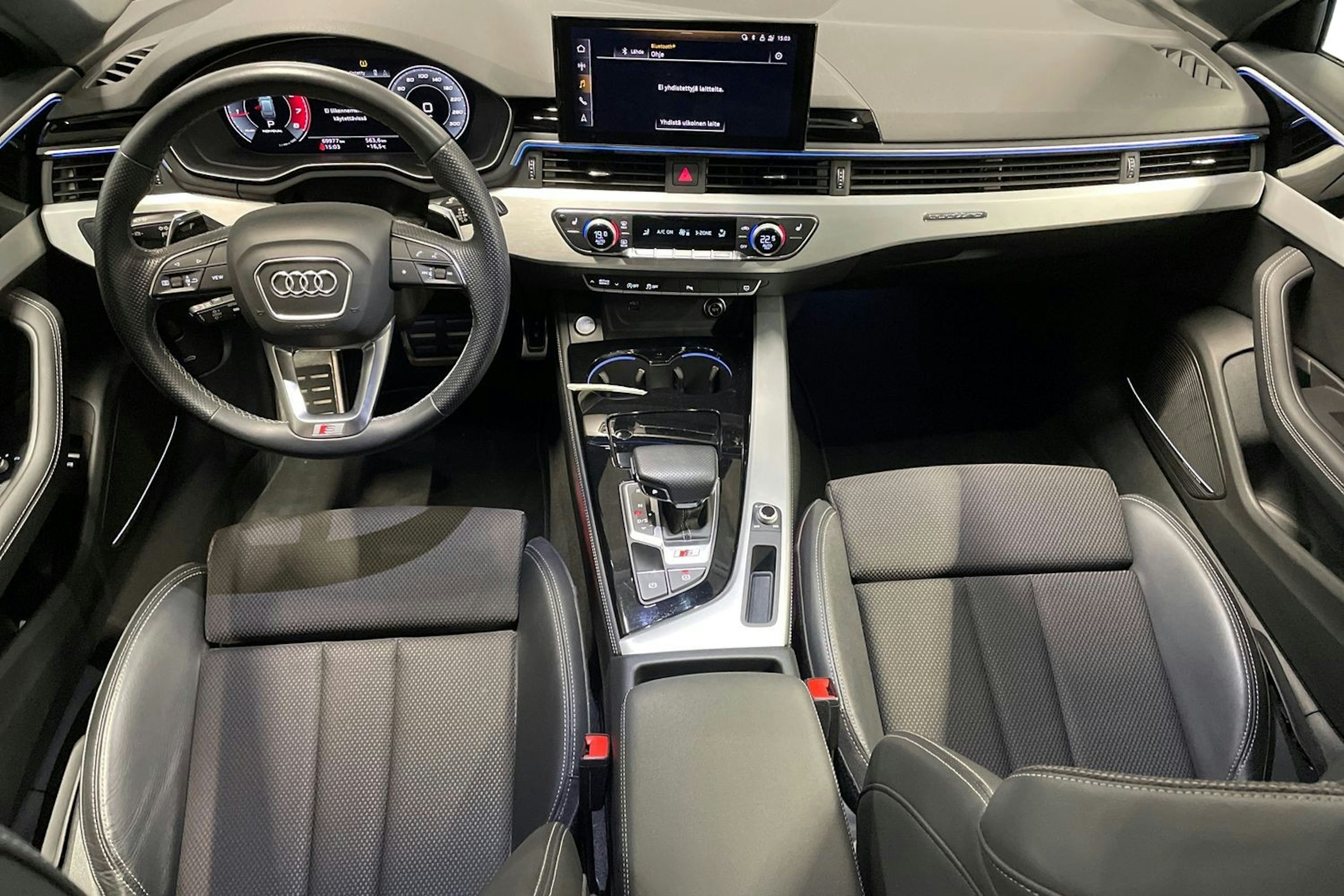 sininen Audi A4 2021 kuva 9.