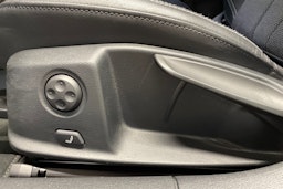 sininen Audi A4 2021 kuva 34.