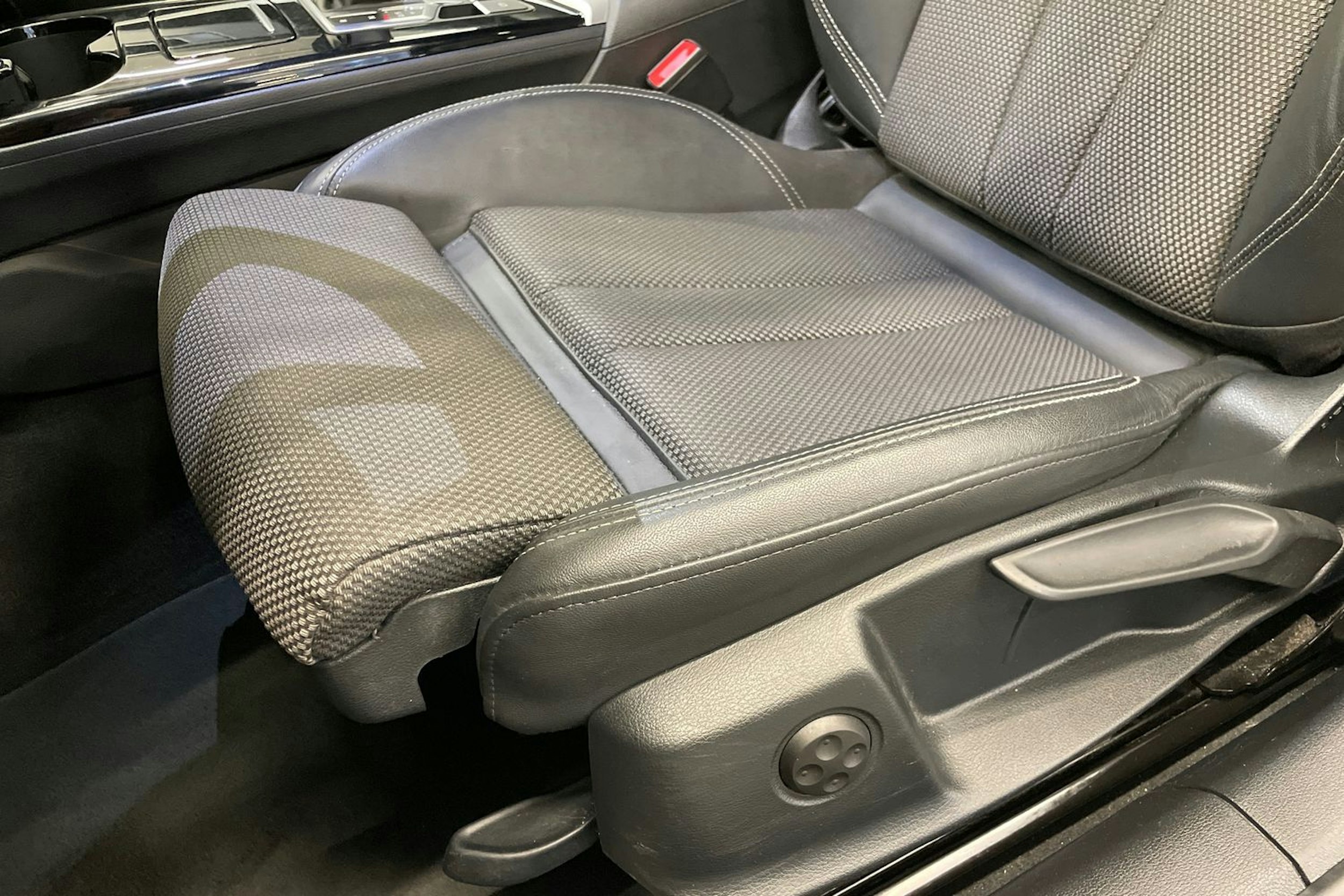 met. valkoinen Audi A4 2021 kuva 15.